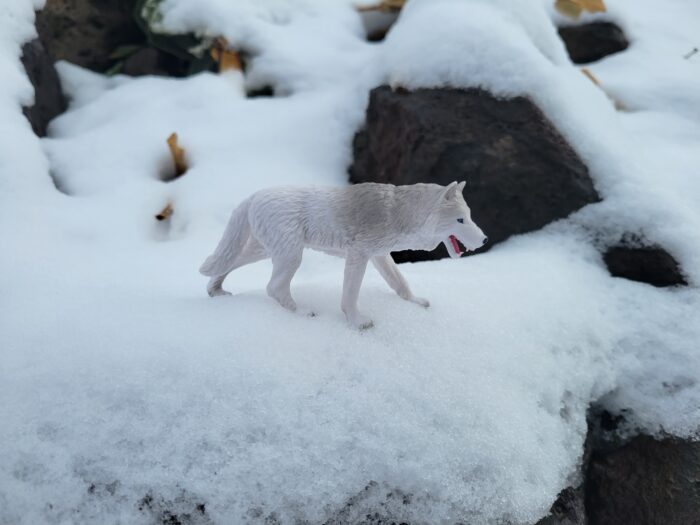 Arctic wolf walking snarling mojo fun figure