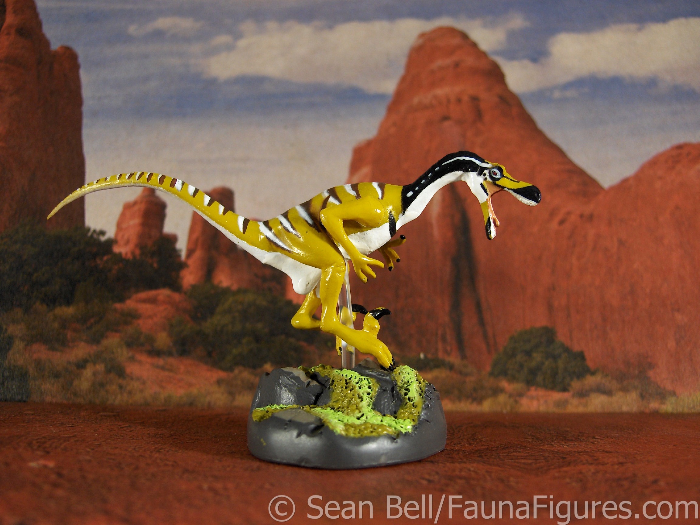 Read more about the article Vault tales 76 Colorata Cretaceous Dino Vol 1 Velociraptor