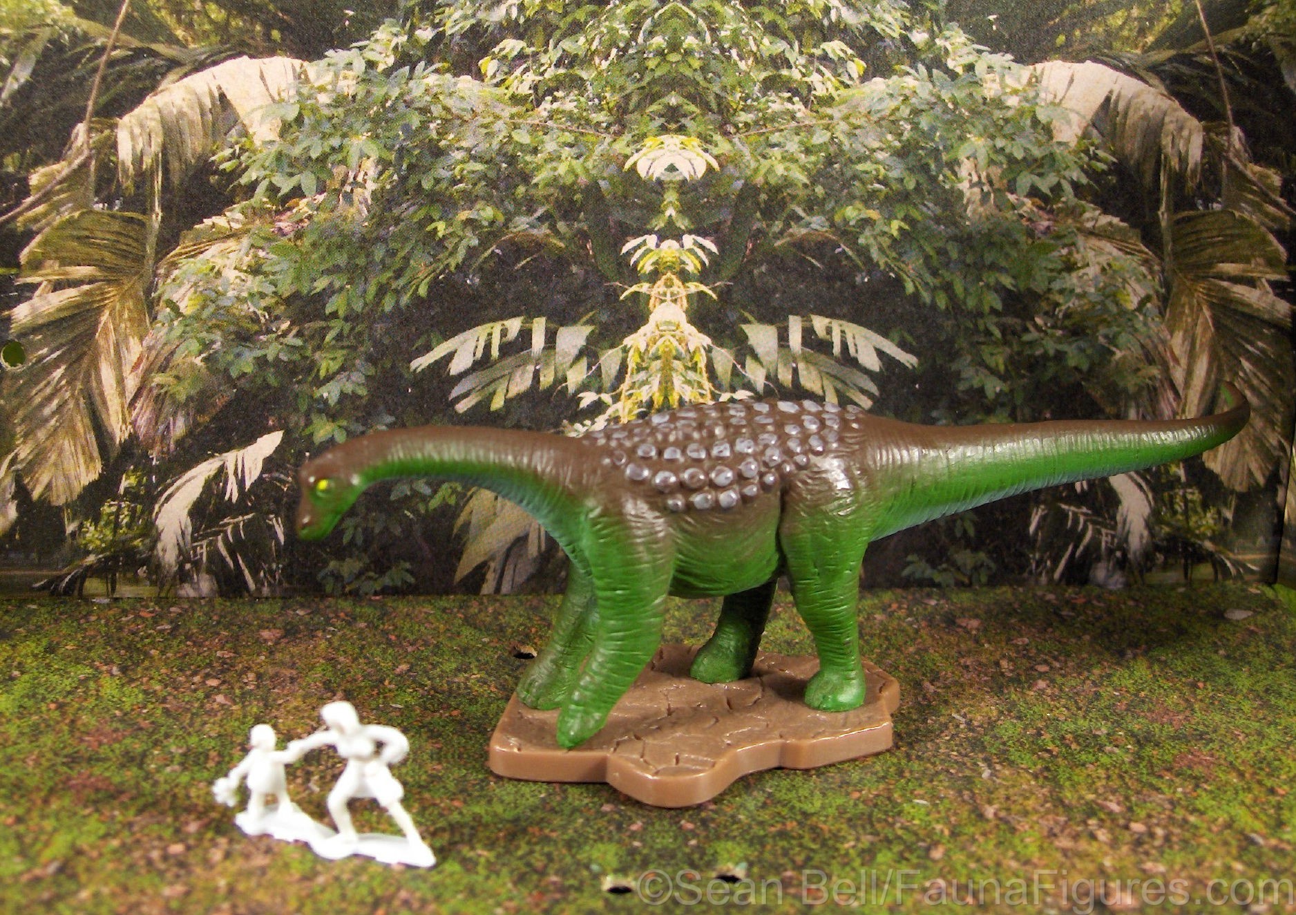 Read more about the article Vault Tales 5 Playmates Dinosaur King Saltasaurus