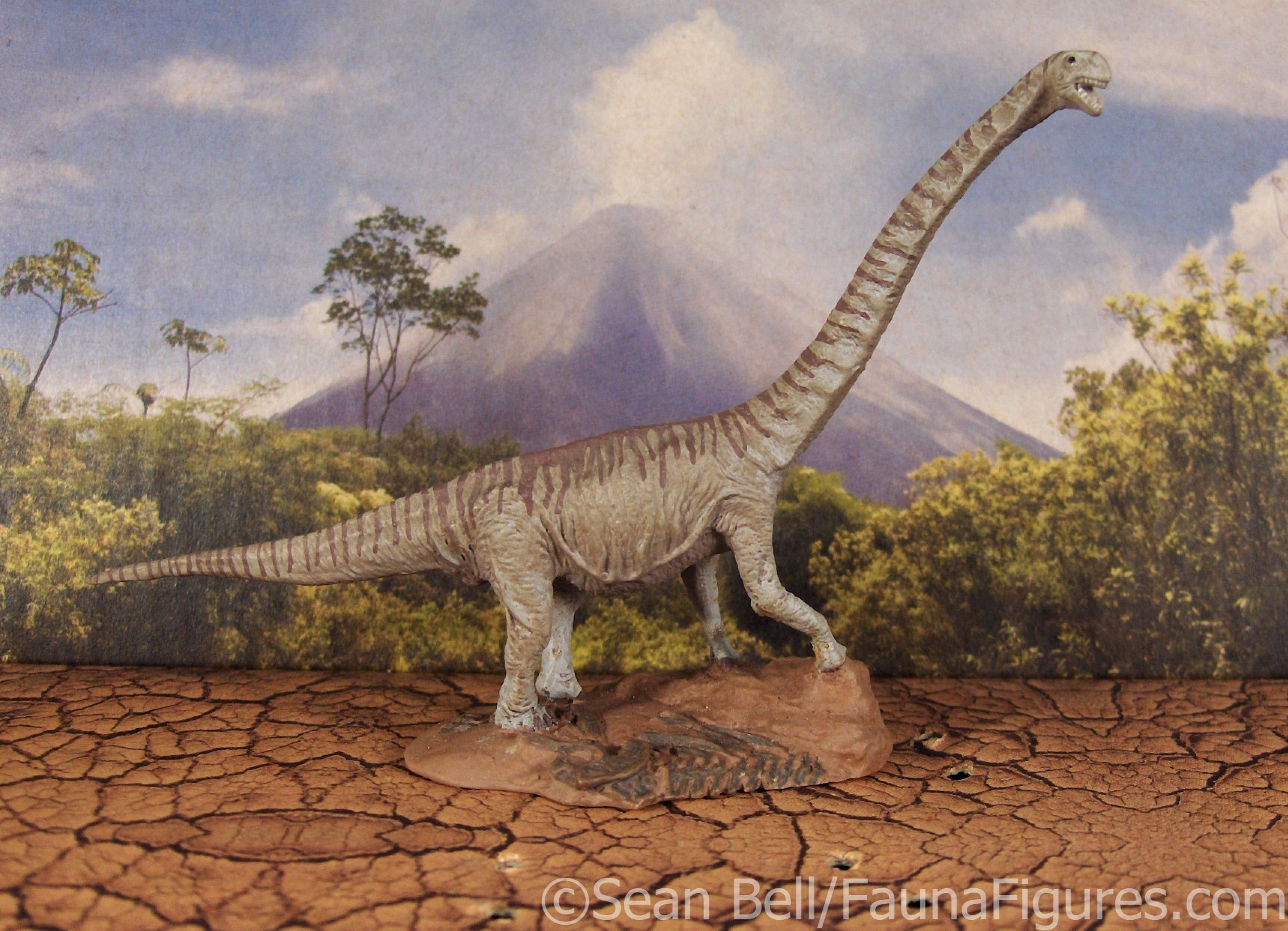 Read more about the article Vault tales 84 Kaiyodo Dino Expo 2004 Chuanjiesaurus