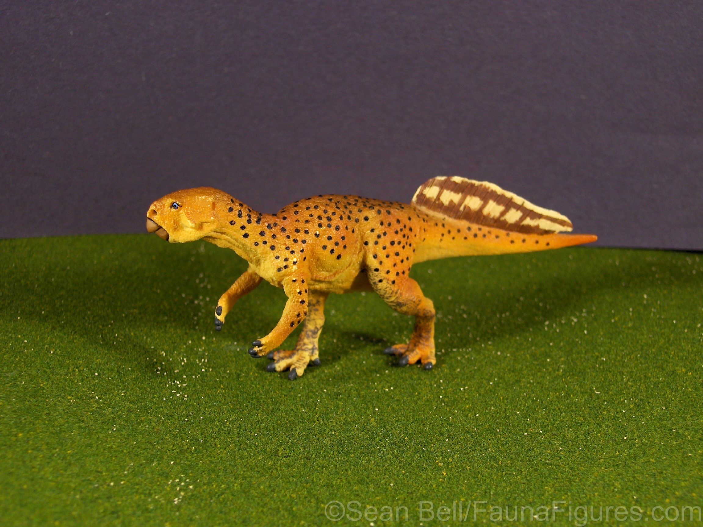 Read more about the article Vault Tales 1 Safari Ltd Psittacosaurus