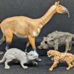 Vault Tales 267 FigureFrenzy Smilodon, Alphadon, Macrauchenia, Hyena