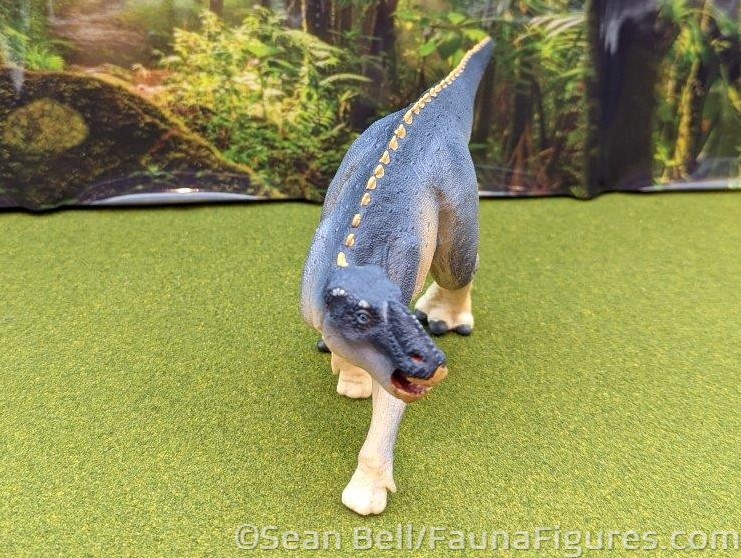 Read more about the article FigureFocus 283 Safari Gryposaurus